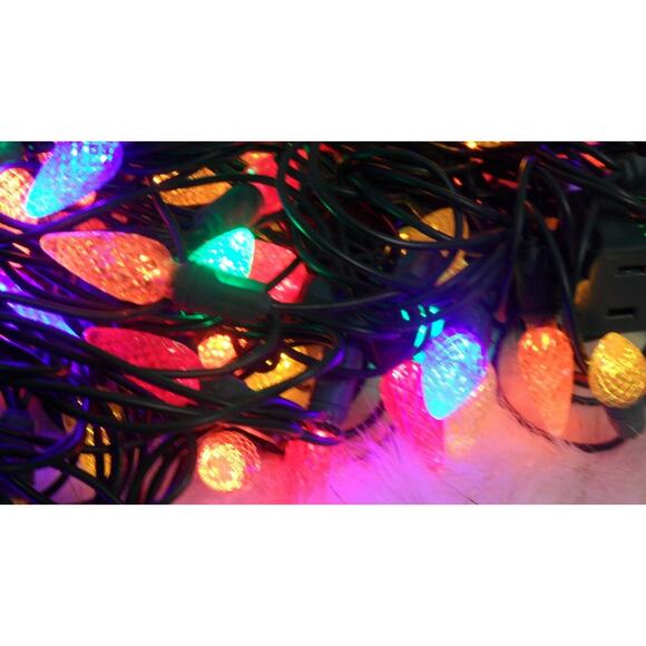 Holiday Time Textured C9 Led 25 String Light Set - Picture 3 of 3